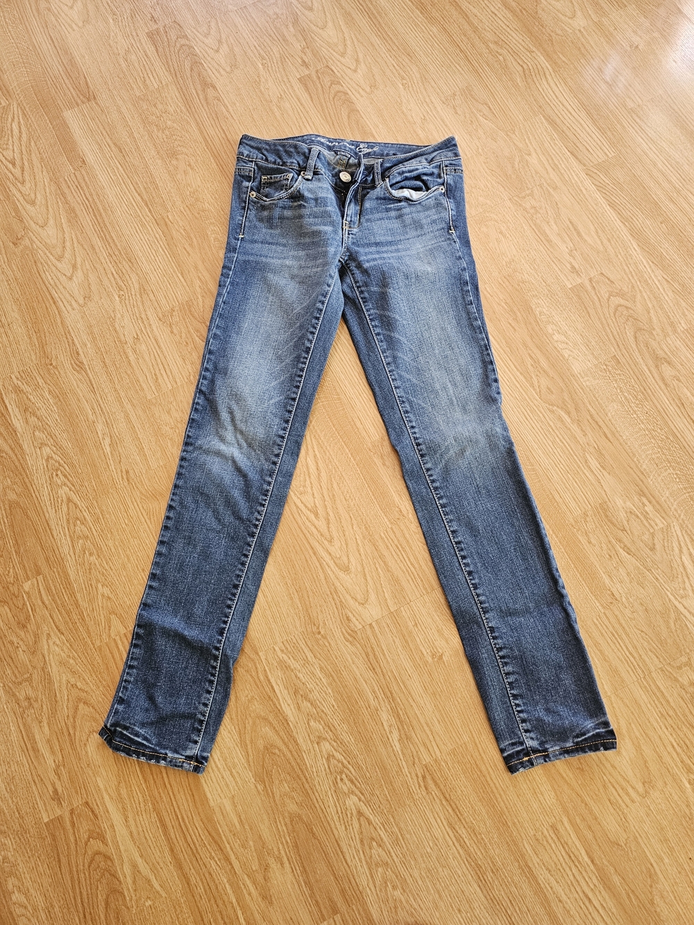 American Eagle Outfitters Women's Skinny Jeans in Blue Fade